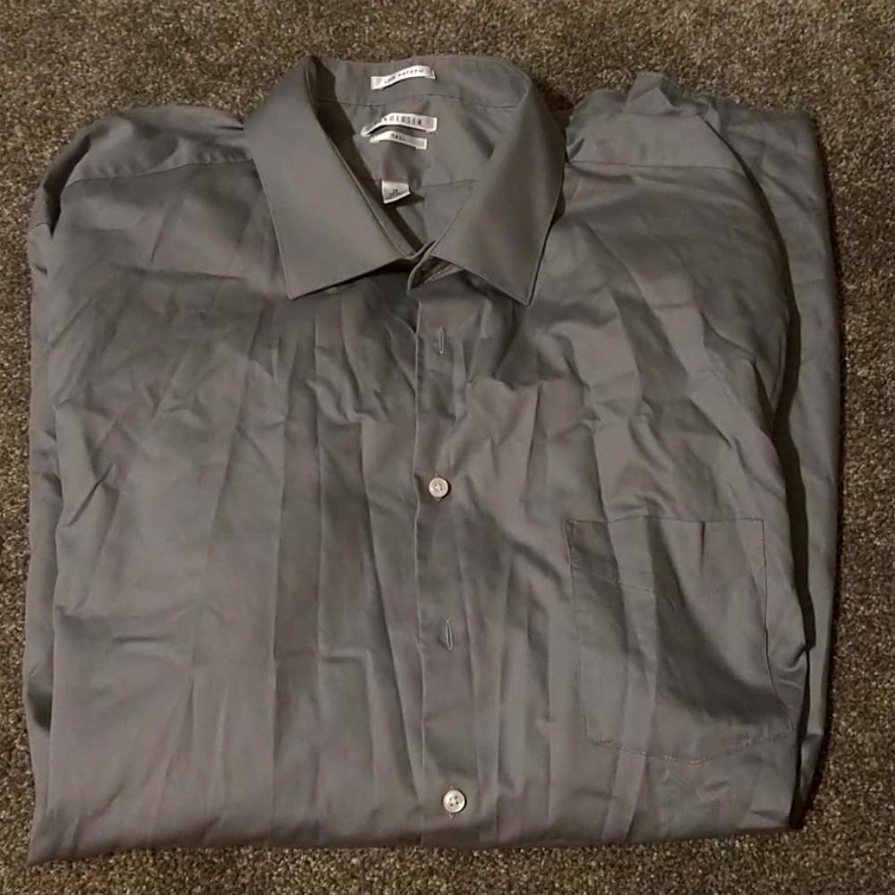 Grey Van Heusen Mens dress shirt
